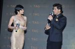 Shah Rukh Khan unveils Tag Heuer_s Golden Carrera watch collection in Taj Land_s End, Mumbai on 3rd March 2014 (24)_5315a68a2003d.JPG
