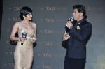 Shah Rukh Khan unveils Tag Heuer_s Golden Carrera watch collection in Taj Land_s End, Mumbai on 3rd March 2014 (25)_5315a68a7d36c.JPG