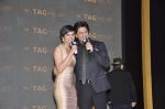 Shah Rukh Khan unveils Tag Heuer_s Golden Carrera watch collection in Taj Land_s End, Mumbai on 3rd March 2014 (6)_5315a65e7b979.JPG