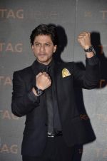 Shah Rukh Khan unveils Tag Heuer_s Golden Carrera watch collection in Taj Land_s End, Mumbai on 3rd March 2014 (90)_5315a71ea6a4f.JPG