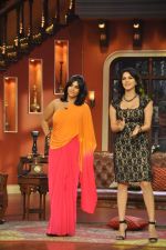 Sunny Leone, Ekta Kapoor on the sets of Comedy Nights with Kapil in Filmcity, Mumbai on 4th March 2014 (83)_5316c72640462.JPG