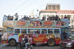 Varun Dhawan, Nargis Fakhri promote Main Tera Hero in an open bus in Malad, Mumbai on 4th March 2014 (67)_5316c985119d1.JPG