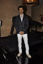 Kunal Kapoor at the Viewing of In an Artists Mind - IV presented by Reshma Jani and Shwetambari Soni of Gallerie Angel Art along with Sanjay Gupta on 6th March 2014 (82)_5319aae372430.JPG