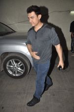 Aamir Khan at Queen Screening in Lightbox, Mumbai on 8th March 2014 (44)_531d9627e05e9.JPG