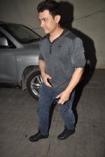 Aamir Khan at Queen Screening in Lightbox, Mumbai on 8th March 2014 (45)_531d9628ad0e0.JPG