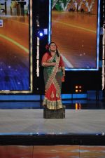 Bharti Singh on India_s Got Talent finale in Filmcity, Mumbai on 8th March 2014 (25)_531d9577ab826.JPG