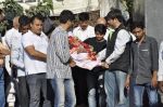 at Bolly Chawla_s funeral in Walkeshwar, Mumbai on 9th March 2014 (31)_531da15fadd01.JPG