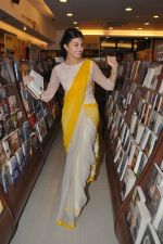 Jacqueline Fernandez at The Love Diet book launch in Bandra, Mumbai on 11th March 2014 (101)_5320441d436eb.JPG