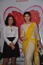 Jacqueline Fernandez at The Love Diet book launch in Bandra, Mumbai on 11th March 2014 (30)_532044068233d.JPG