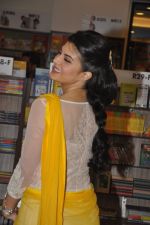 Jacqueline Fernandez at The Love Diet book launch in Bandra, Mumbai on 11th March 2014 (98)_5320441c2db1a.JPG