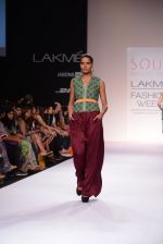 Model walk for SOUP BY SOUGAT PAUL Show at LFW 2014 Day 1 in Grand Hyatt, Mumbai on 12th March 2014 (140)_53204d335c61a.JPG
