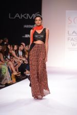 Model walk for SOUP BY SOUGAT PAUL Show at LFW 2014 Day 1 in Grand Hyatt, Mumbai on 12th March 2014 (154)_53204d3e7f00a.JPG