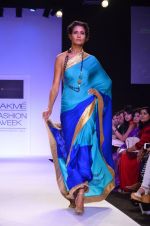 Model walk for Mandira Bedi Show at LFW 2014 Day 2 in Grand Hyatt, Mumbai on 13th March 2014 (26)_53219f8cd74df.JPG