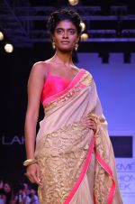 Model walk for Mandira Bedi Show at LFW 2014 Day 2 in Grand Hyatt, Mumbai on 13th March 2014 (44)_53219f93742e7.JPG