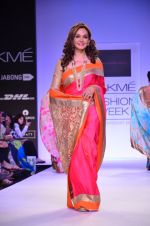 Model walk for Mandira Bedi Show at LFW 2014 Day 2 in Grand Hyatt, Mumbai on 13th March 2014 (56)_53219f97ac837.JPG