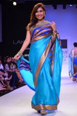 Model walk for Mandira Bedi Show at LFW 2014 Day 2 in Grand Hyatt, Mumbai on 13th March 2014 (73)_53219f9e0b55b.JPG