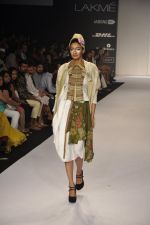 Model walk for N and S Gaia Show at LFW 2014 Day 3 in Grand Hyatt, Mumbai on 14th March 2014 (48)_5322e408ea193.JPG
