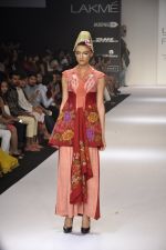 Model walk for N and S Gaia Show at LFW 2014 Day 3 in Grand Hyatt, Mumbai on 14th March 2014 (72)_5322e41241817.JPG