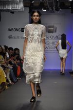 Model walk for Arman and Aiman Show at LFW 2014 Day 3 in Grand Hyatt, Mumbai on 14th March 2014 (48)_53242e9180ec2.JPG