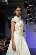Model walk for Arman and Aiman Show at LFW 2014 Day 3 in Grand Hyatt, Mumbai on 14th March 2014 (9)_53242e7bcdff2.JPG
