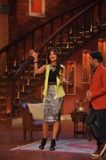 Shilpa Shetty on the sets of Comedy Nights with Kapil in Mumbai on 14th March 2014 (43)_53242f7ae62c5.JPG