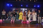 Sonam Kapoor, Anup Jalota at the launch of Kuch Dil Ne Kaha Ghazal Album in Mumbai on 18th March 2014 (26)_532924213a443.JPG