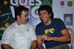 Farhan Akhtar at the launch of chef Vicky Ratnani_s book in Nido, Mumbai on 20th March 2014 (51)_532c2c8c3c464.JPG