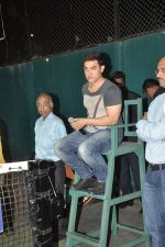 Aamir Khan at Khar Gymkhana sports event in Khar, Mumbai on 23rd March 2014 (37)_533017bd0bc33.JPG