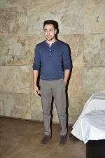 Imran Khan at Club 60 screening on occasion of 100 days and tribute to Farooque Shaikh in Lightbox, Mumbai on 23rd March 2014 (55)_53301b0bb602a.JPG