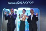 Freida Pinto at Samsung s5 launch in Delhi on 27th March 2014 (66)_533568f970fc3.JPG