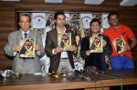 Varun Dhawan unveils Stardust issue in Mumbai on 27th March 2014 (23)_5335b290eea2d.JPG