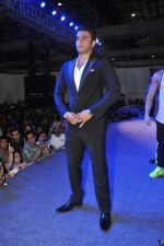 Ranveer Singh at UK Body Power Expo Fitness Exhibition 2014 in Mumbai on 29th March 2014 (43)_5337898090c35.JPG