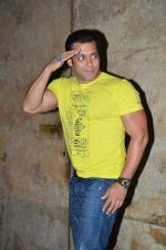 Salman Khan at the special screening of Marathi film Yellow in Mumbai on 29th March 2014 (1)_53378bdb7c7ba.JPG