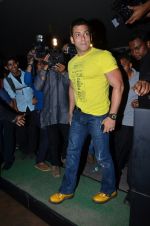 Salman Khan at the special screening of Marathi film Yellow in Mumbai on 29th March 2014 (31)_53378bdebf717.JPG