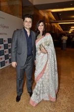 Sonali Bendre, Goldie Behl at the red carpet for Manish Malhotra Show Men for Mijwan in Mumbai on 1st April 2014  (348)_533bf1a302f83.JPG