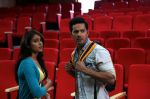 Varun Dhawan and Ileana D Cruz in Main Tera Hero_533febad8c448.jpg