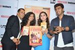 Chetan Bhagat, Anusha Bhagat, Alia Bhatt, Arjun Kapoor at 2 states new cover launch in Landmark, Mumbai on 7th April 2014 (78)_53439e8c4f769.JPG