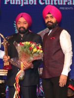 Vikramjit Singh Sahney(President SAARC) with Charan Singh Sapra At Baisakhi Di Raat _534922b9b3c0b.jpg