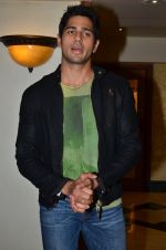 Sidharth Malhotra at Men_s Health issue launch in Orchid, Mumbai on 12th April 2014 (58)_534a16e365c50.JPG