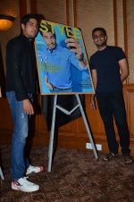 Sidharth Malhotra at Men_s Health issue launch in Orchid, Mumbai on 12th April 2014 (83)_534a1769bbb71.JPG