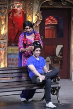 Tusshar Kapoor with Chutki on Mad In India (Sunday, 27th April @ 9pm only on Star Plus)_4_534bbc010e673.JPG