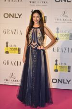 at Grazia Young awards red carpet in Mumbai on 13th April 2014 (8)_534b7a53198dd.JPG