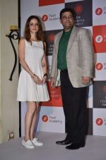 Suzanne Khan at Pearl Academy press meet in Bandra, Mumbai on 15th April 2014 (32)_534e1af88106c.JPG