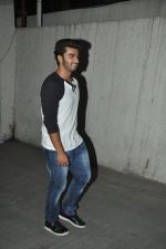 Arjun Kapoor at 2 States special screening for cops in Mumbai on 17th April 2014 (38)_53516e20bd76a.JPG