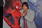 Vivek Oberoi meets Spiderman at PVR, Mumbai on 18th April 2014 (35)_535213eb60855.JPG