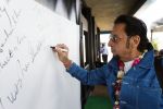 Gulshan Grover arrives at Tampa International Airpot on 24th April 2014 for IIFA (10)_535baf909e8f0.jpg