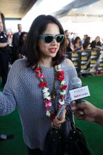 Sameera Reddy arrives at Tampa International Airpot on 25th April 2014 for IIFA (1)_535c06b5ae744.jpg