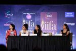 Priyanka Chopra, Tara Abrahams, Renu Khator at Girl Rising Project in Tampa Convention Centre on 25th April 2014 (3)_535cac162142b.jpg