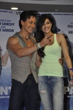 Kriti Sanon and Tiger Shroff celebrate World Dance day during the promotion of upcoming film Heropanti on 28th April 2014 (23)_535f802ec49d9.JPG