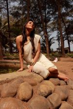 Anjana B in a wet white sari for Hollywood film Love & Passion  (13)_5360d0b7123f7.JPG